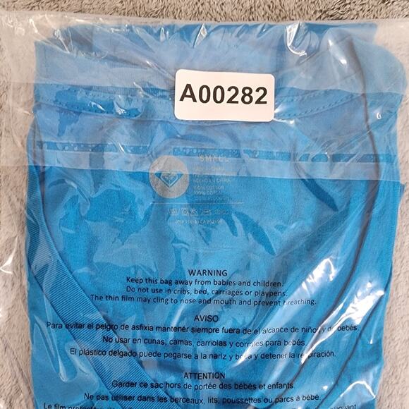 NEW Roxy Top Womens S Blue California Girl at Heart Deep V-Neck Short Sleeve Tee - Picture 9 of 9